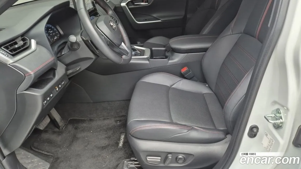Toyota RAV4 2023 из KR, фото 9