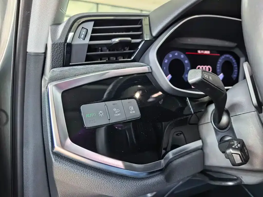 Audi Q3 2021 из CN, фото 10