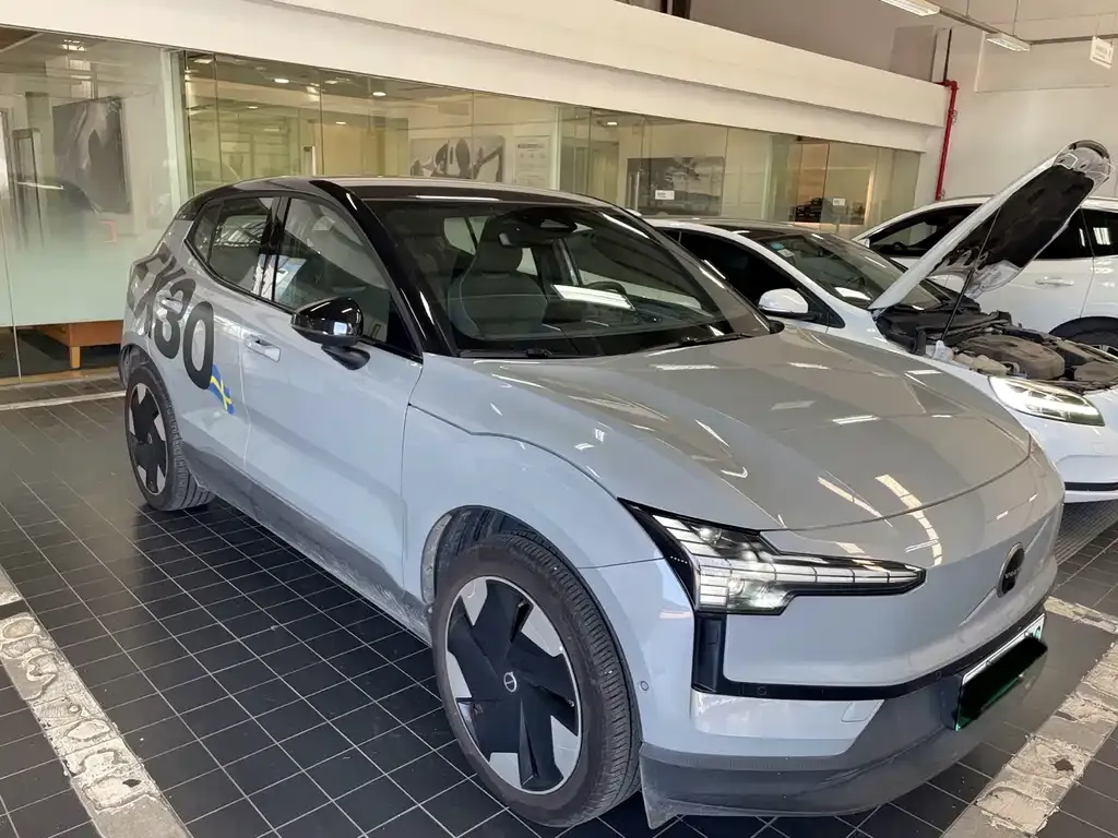 Volvo EX30 2024 из CN, фото 2
