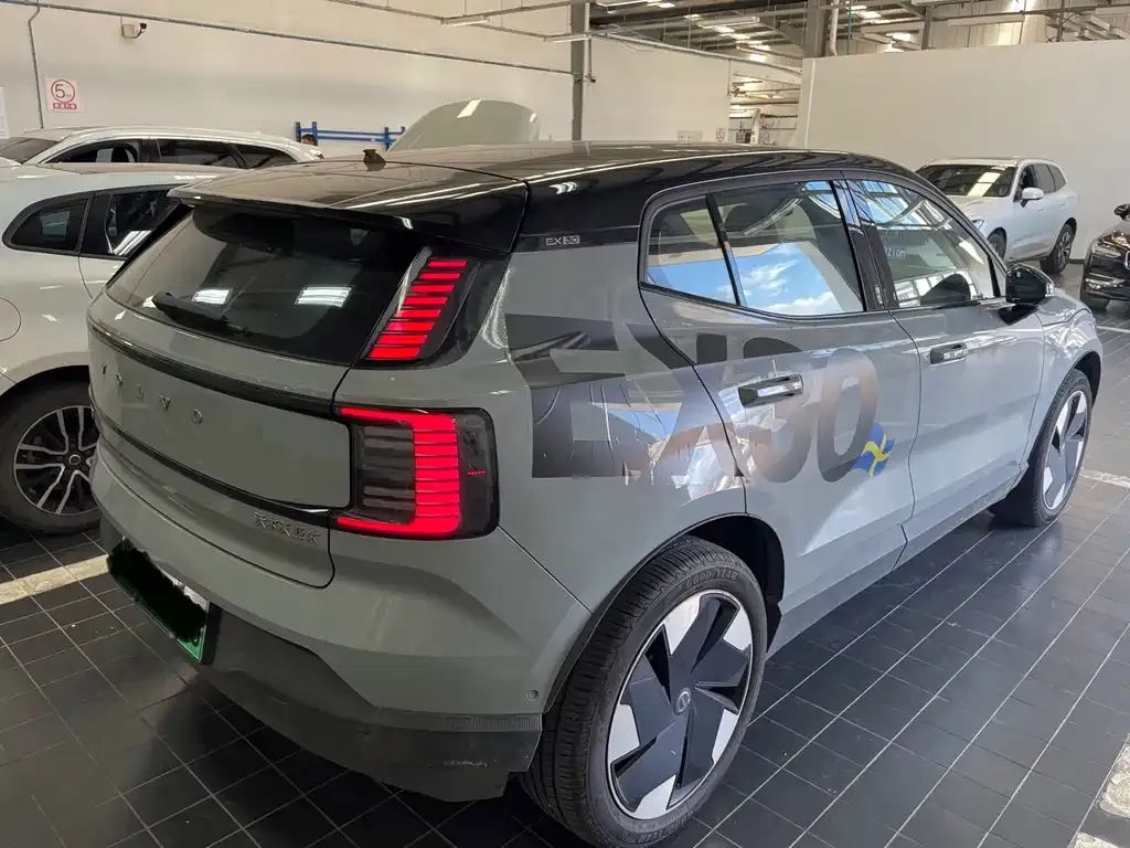 Volvo EX30 2024 из CN, фото 7