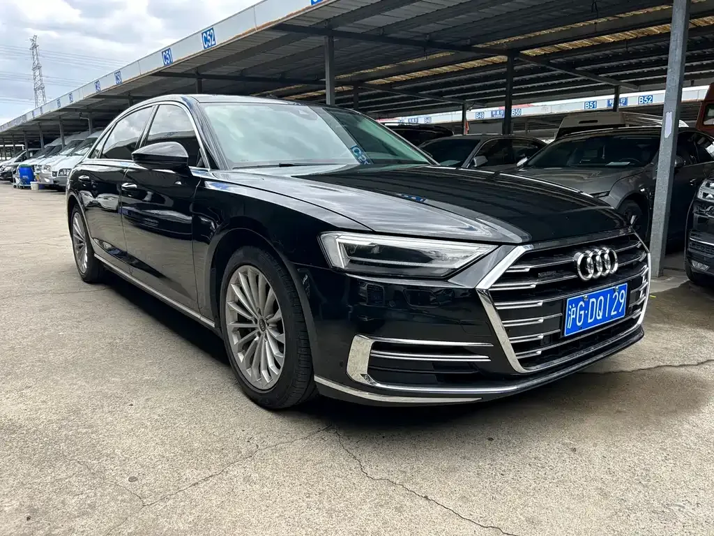 Audi A8 — фото 3