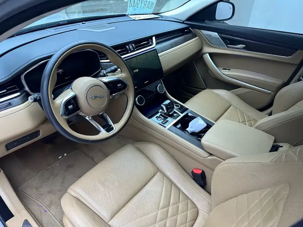 Jaguar XFL 2023 из CN, фото 9