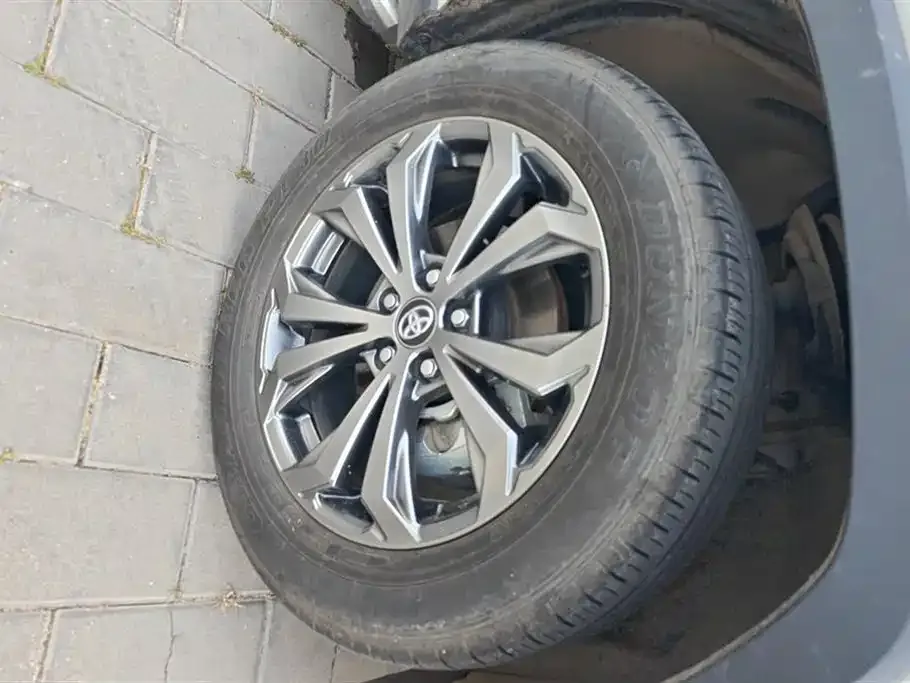 Toyota RAV4 2024 из CN, фото 6