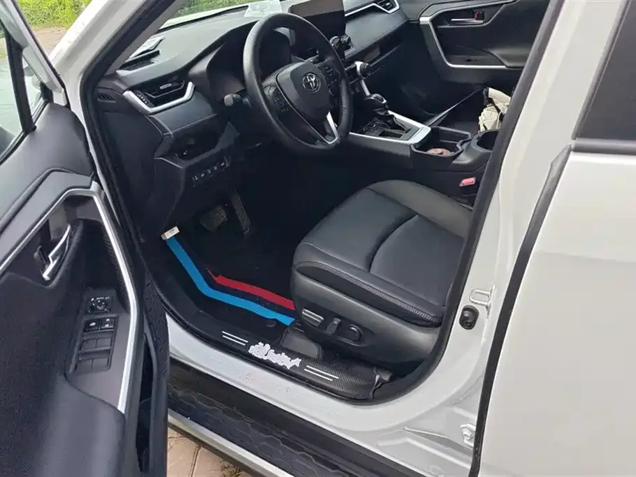 Toyota RAV4 2024 из CN, фото 9