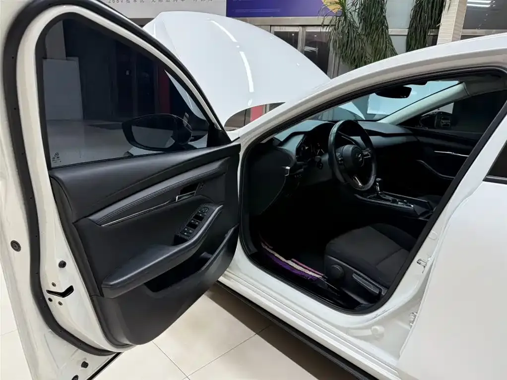 Mazda 3 Axela 2021 из CN, фото 8
