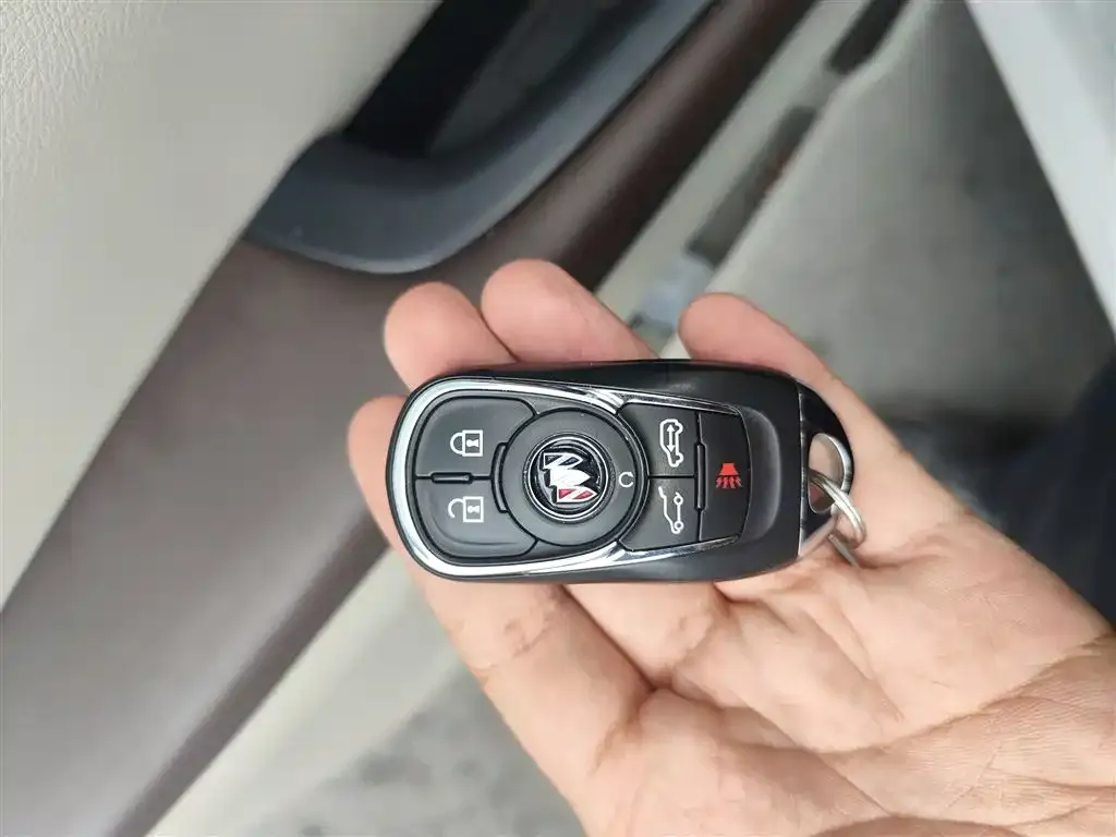 Buick GL8 2022 из CN, фото 10