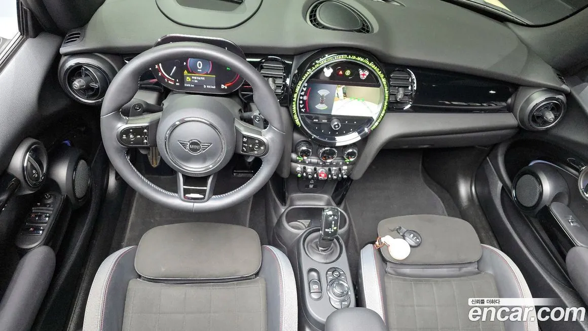 Mini Cooper Convertible 2022 из KR, фото 7