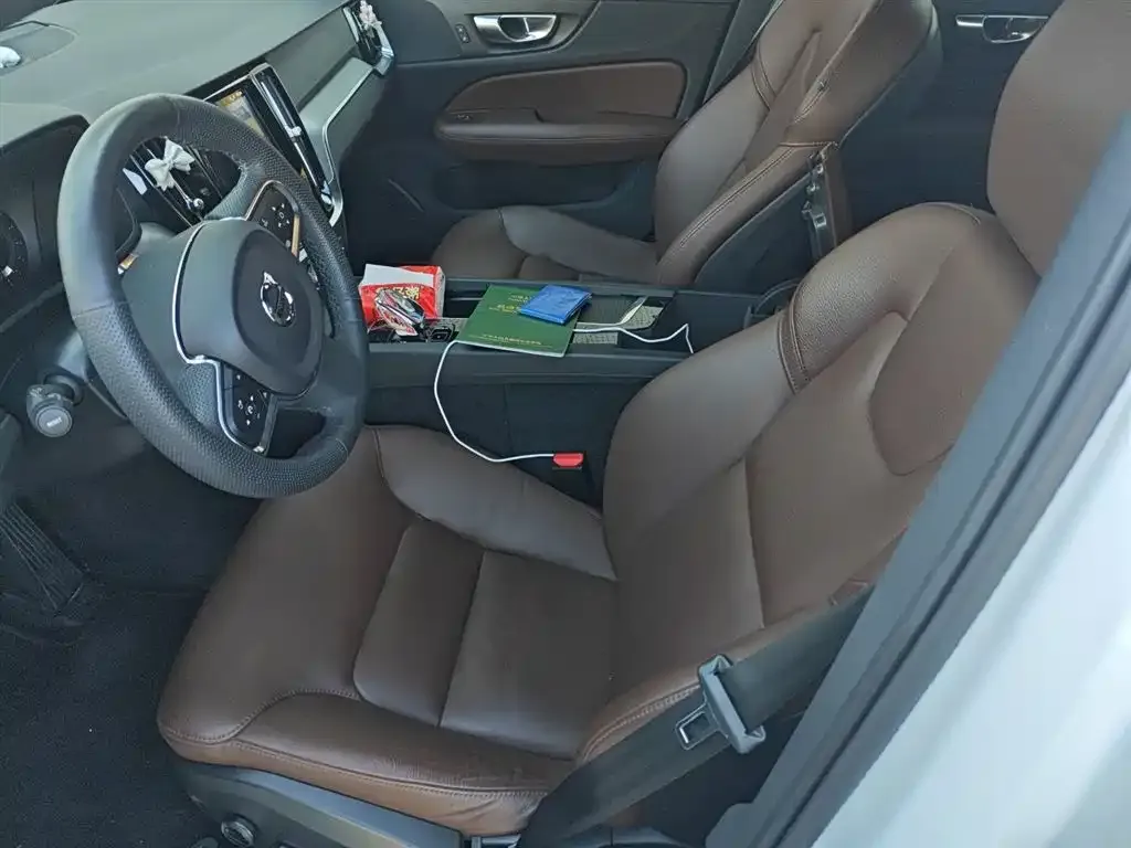Volvo S60 2023 из CN, фото 8
