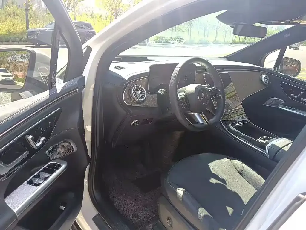 Mercedes-Benz EQE SUV 2023 из CN, фото 3