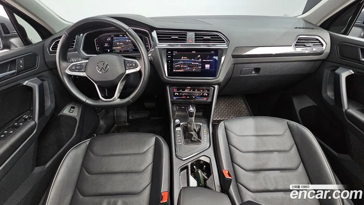 Volkswagen Tiguan — фото 7