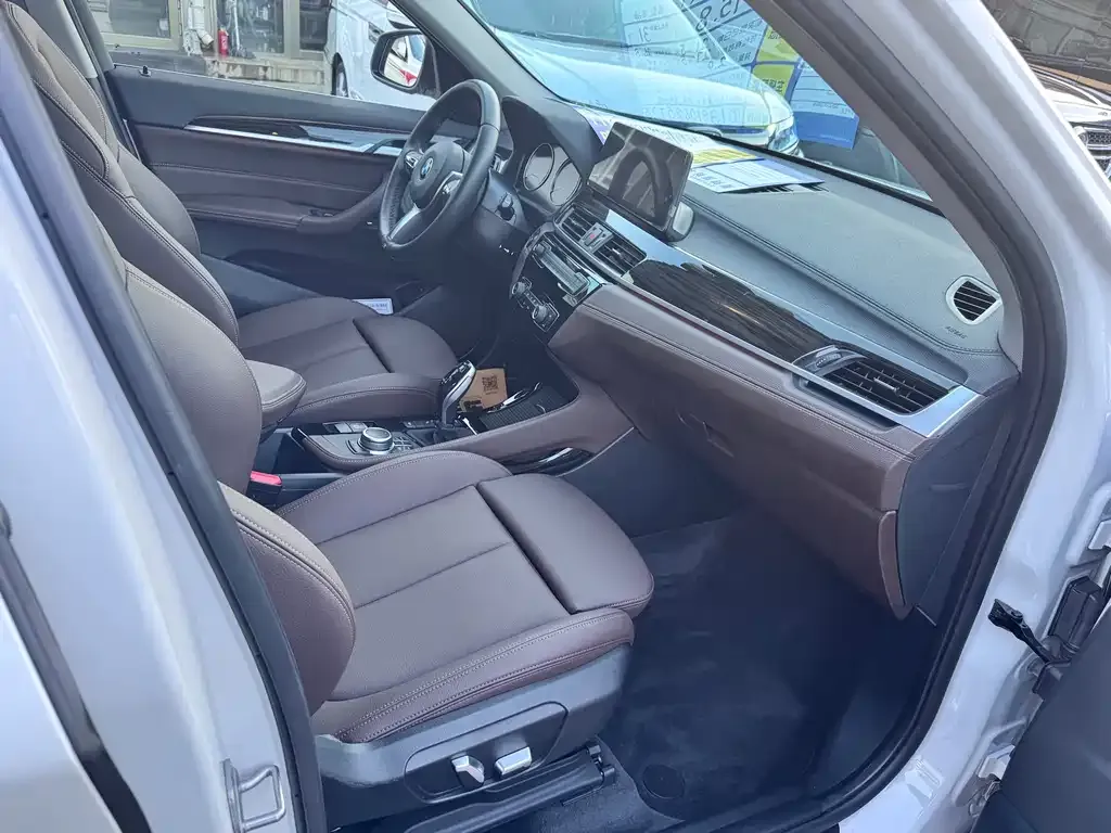 BMW X1 2021 из CN, фото 10