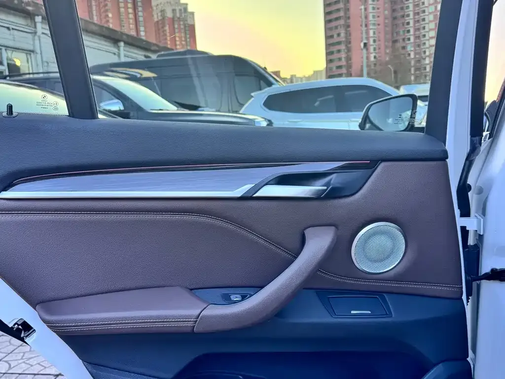 BMW X1 2021 из CN, фото 9
