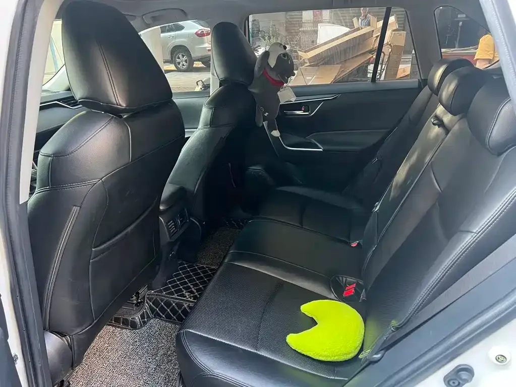 Toyota RAV4 2021 из CN, фото 4