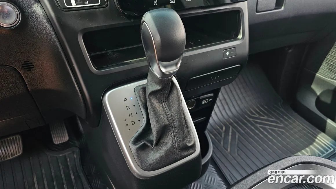 Hyundai Staria — фото 9