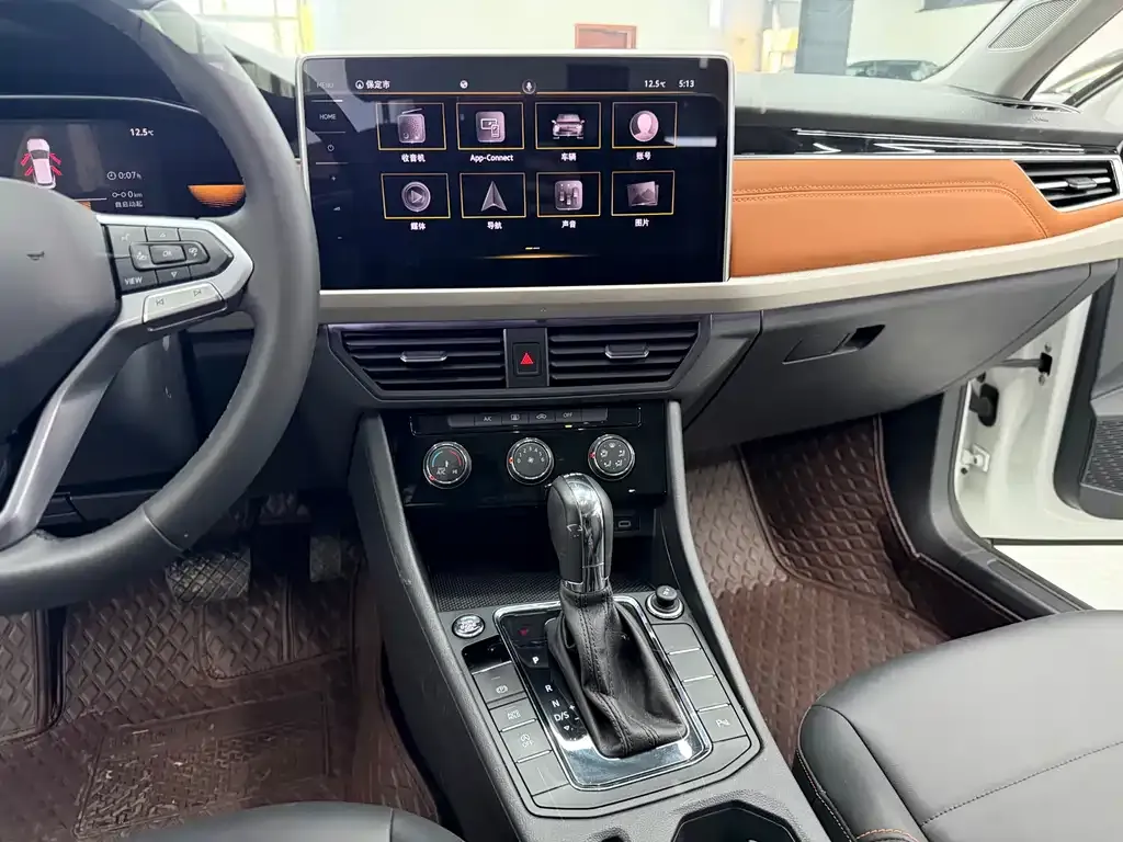 Volkswagen Bora 2023 из CN, фото 10