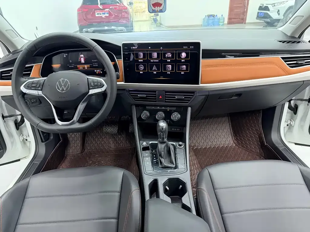 Volkswagen Bora 2023 из CN, фото 9