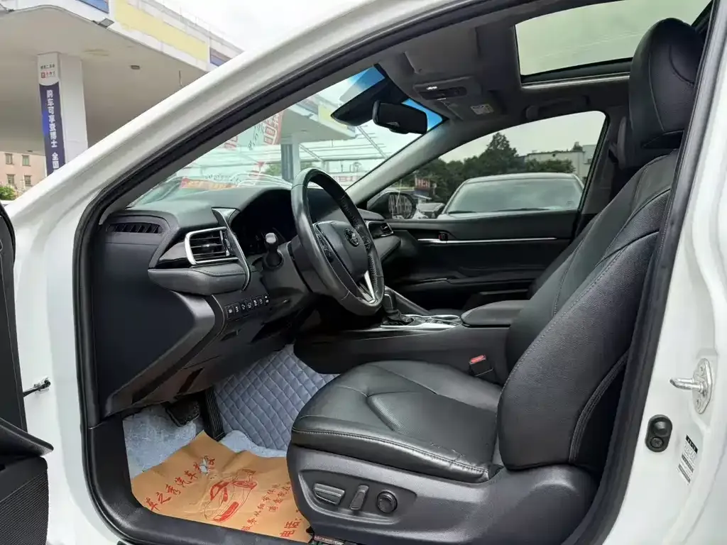 Toyota Camry 2022 из CN, фото 5
