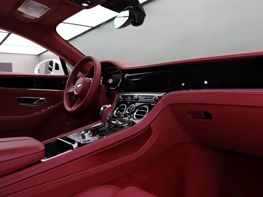 Bentley Continental 2023 из CN, фото 9