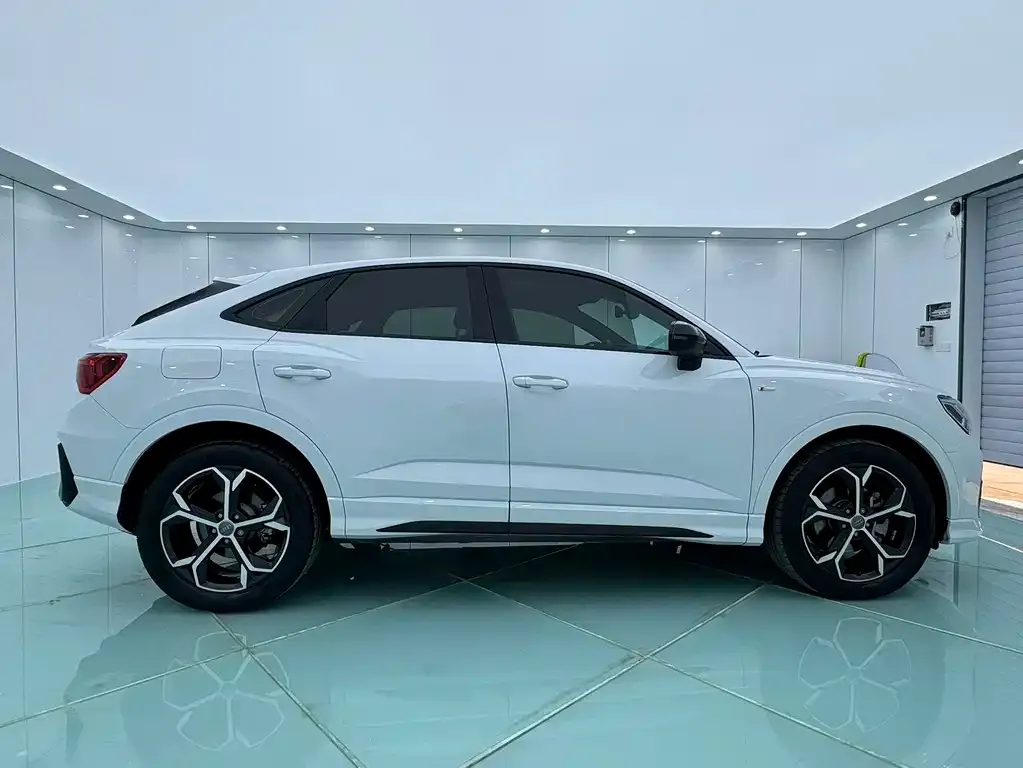 Audi Q3 Sportback 2021 из CN, фото 7
