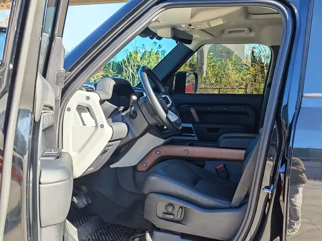 Land Rover Defender 2023 из CN, фото 6