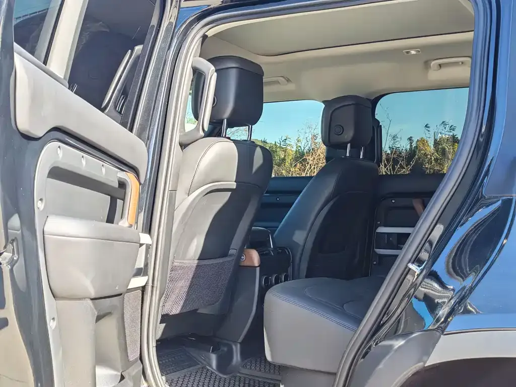 Land Rover Defender 2023 из CN, фото 7