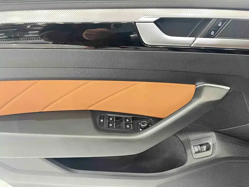 Volkswagen CC 2022 из CN, фото 10