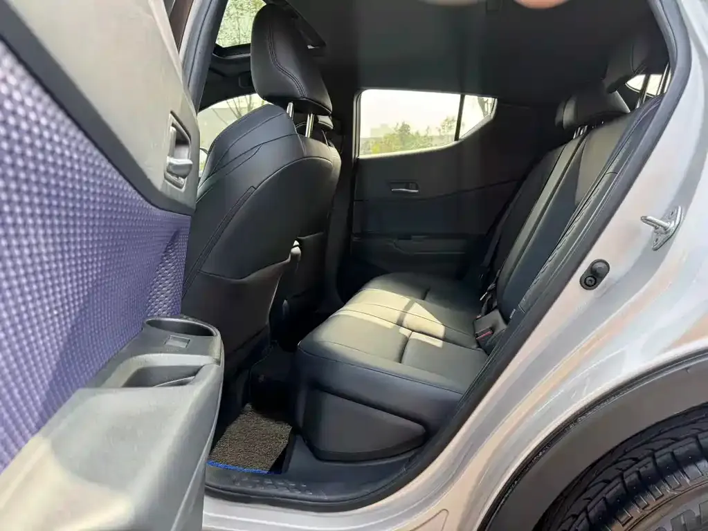 Toyota C-HR 2021 из CN, фото 5
