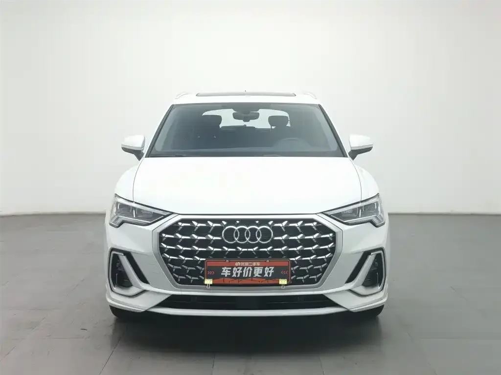 Audi Q3 2024 из CN, фото 3
