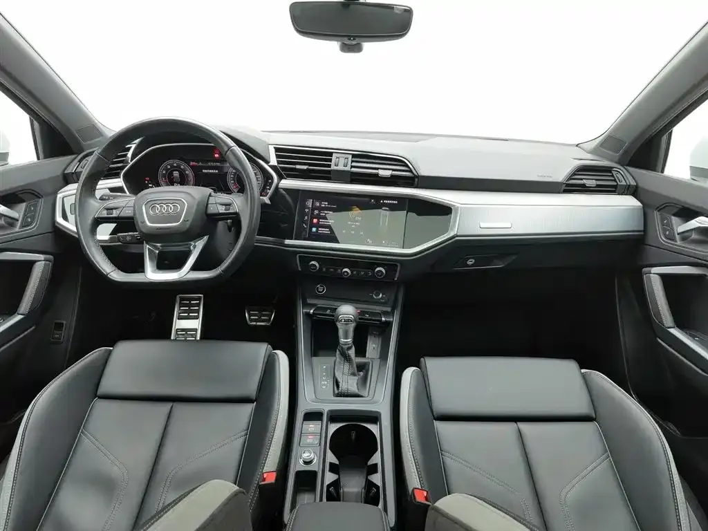 Audi Q3 2024 из CN, фото 5