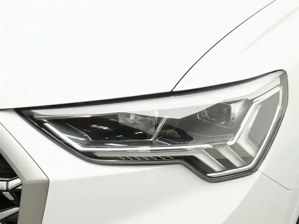 Audi Q3 2024 из CN, фото 7
