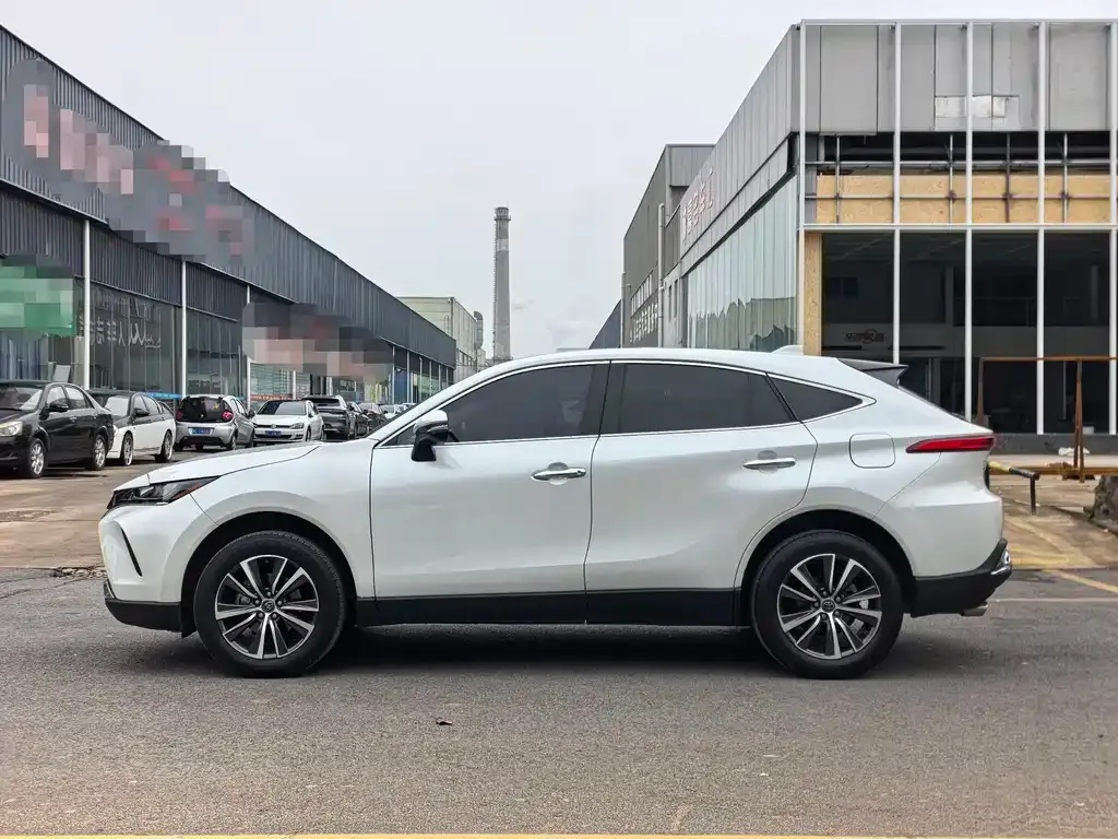 Toyota Harrier 2023 из CN, фото 4