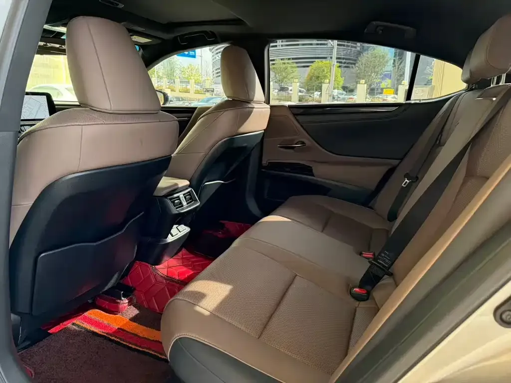 Lexus ES 2024 из CN, фото 6