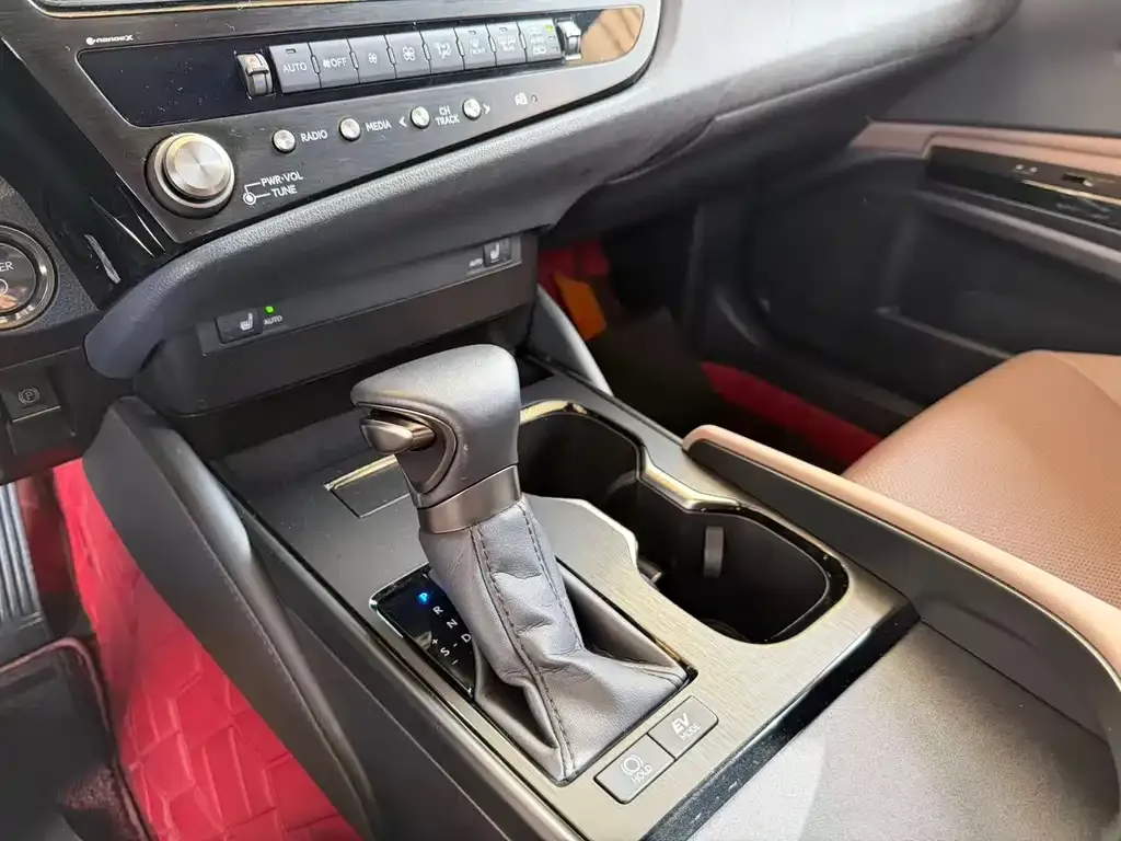 Lexus ES 2024 из CN, фото 7