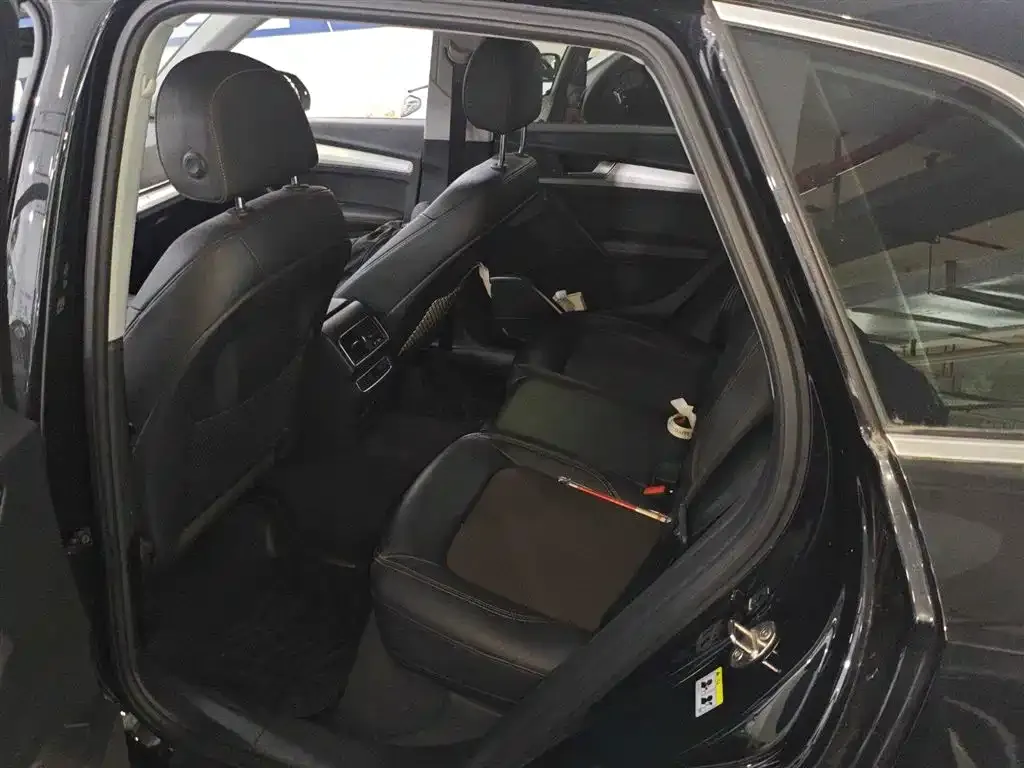 Audi Q5L 2021 из CN, фото 6