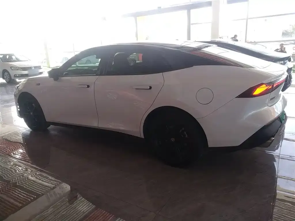 Changan UNI-V iDD 2023 из CN, фото 5