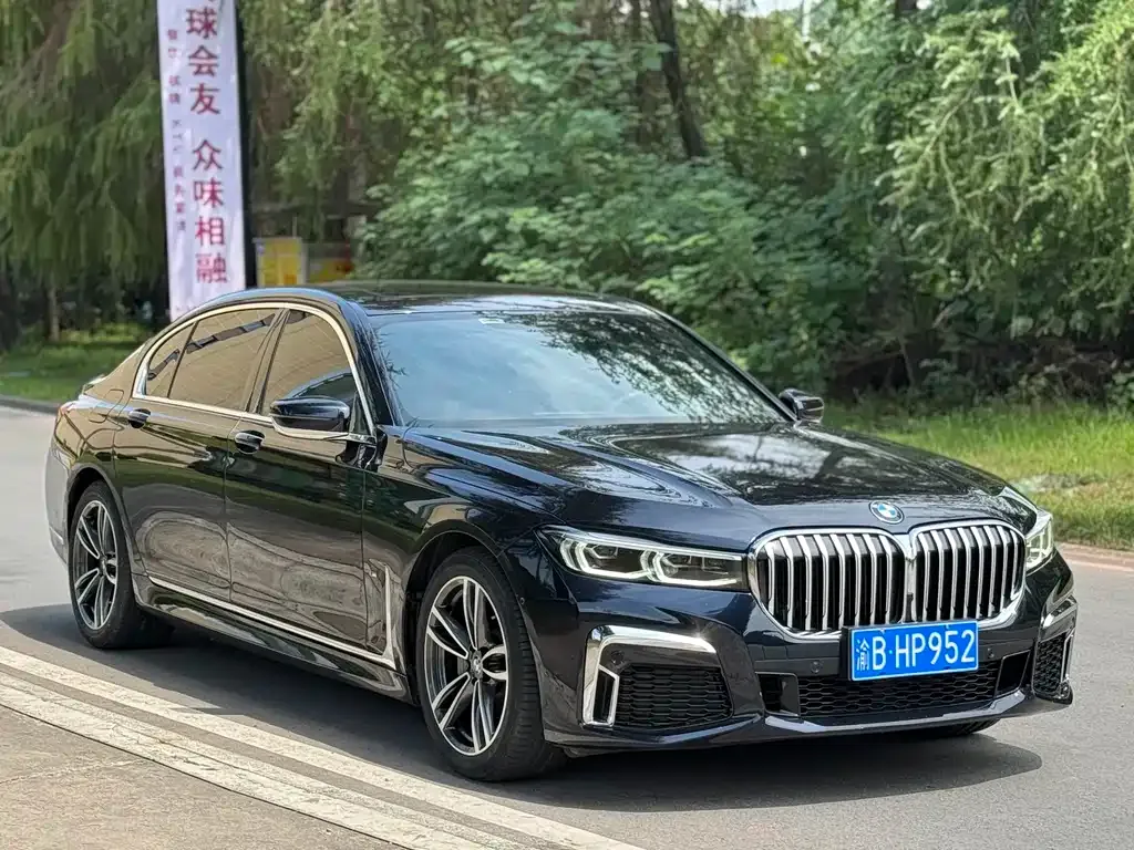 BMW 7 Series 2022 из CN, фото 2