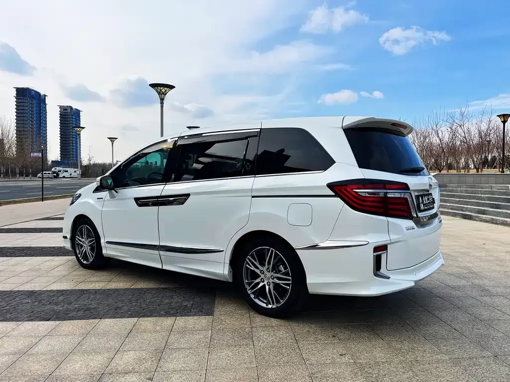 Honda Elysion 2021 из CN, фото 3