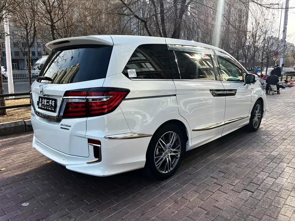 Honda Elysion 2021 из CN, фото 4