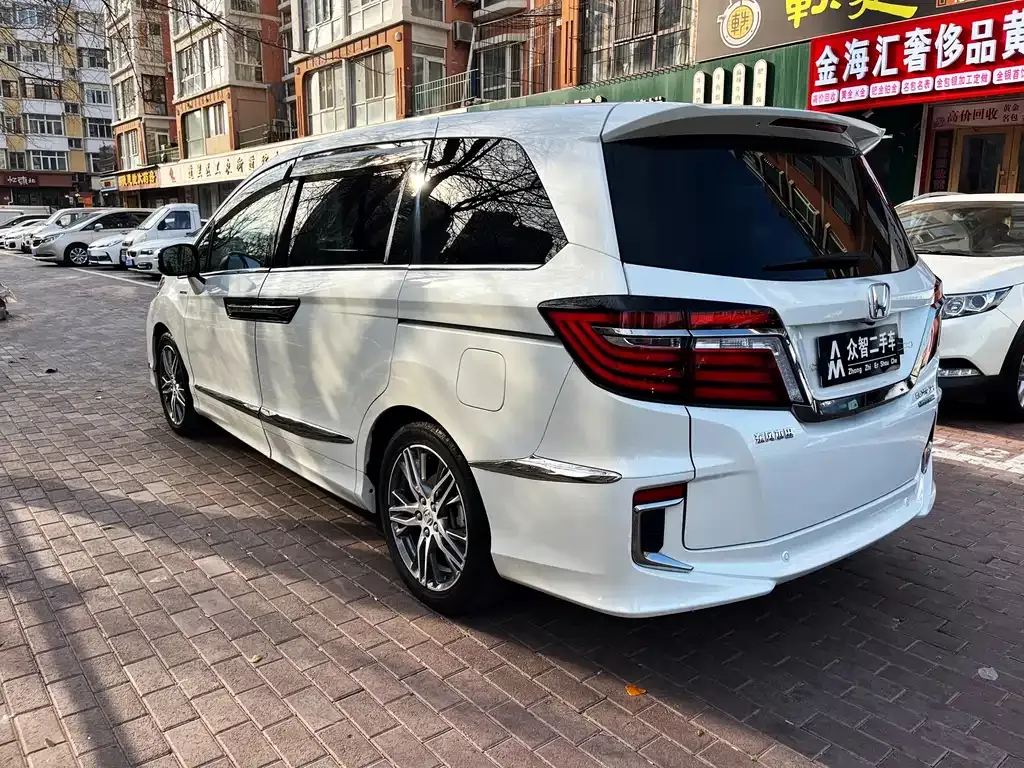 Honda Elysion 2021 из CN, фото 6