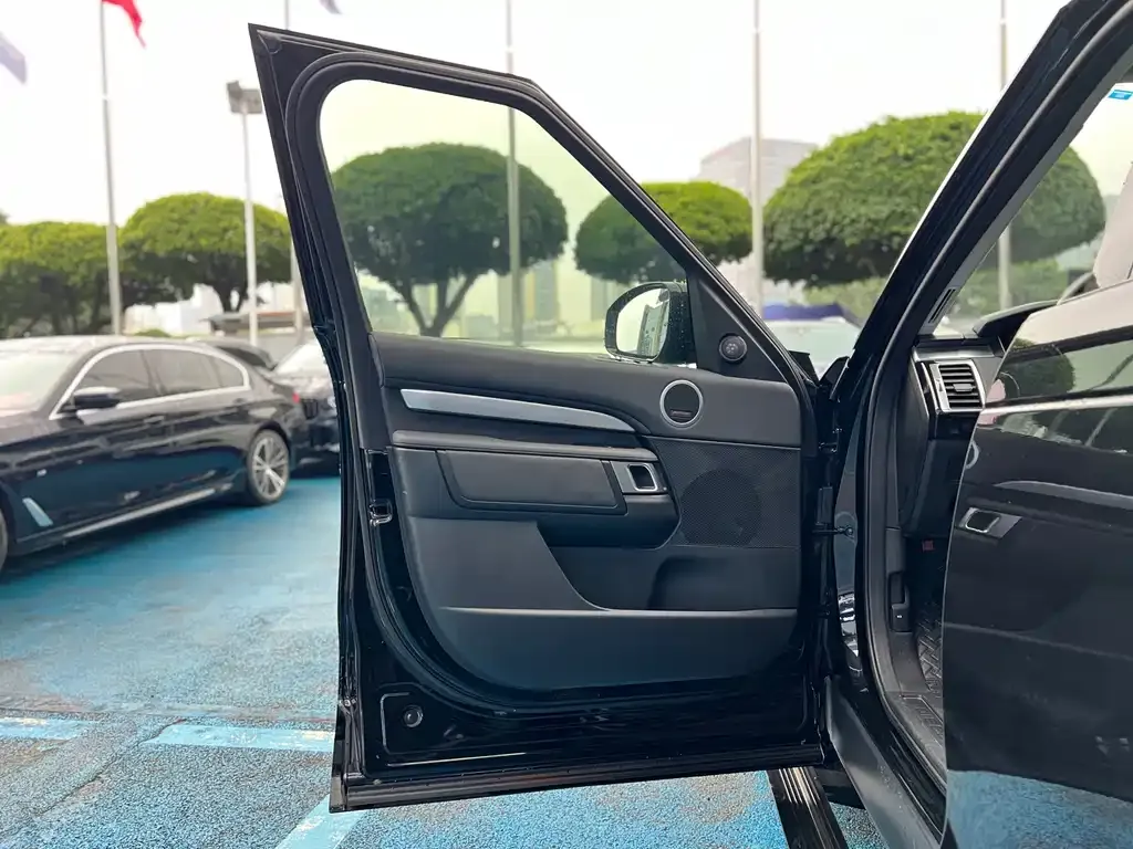 Land Rover Discovery 2021 из CN, фото 8