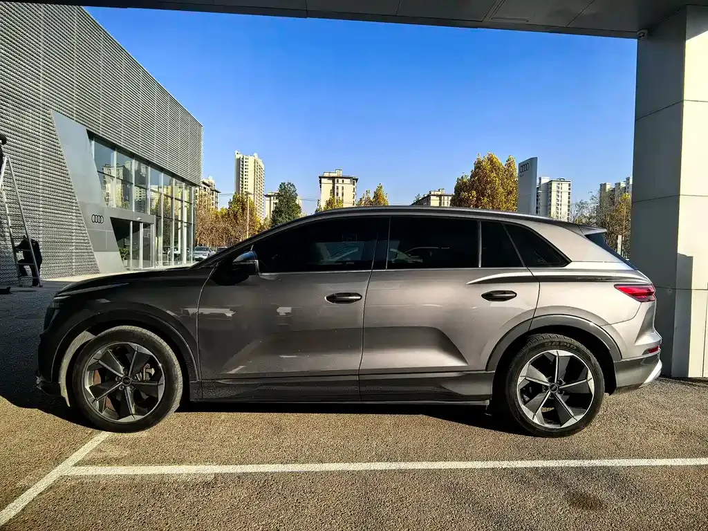 Audi Q5 e-tron 2023 из CN, фото 4
