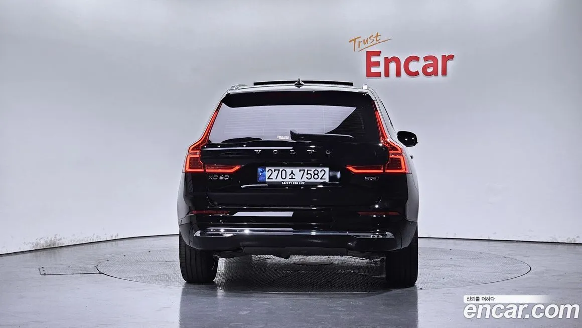 Volvo XC60 — фото 4