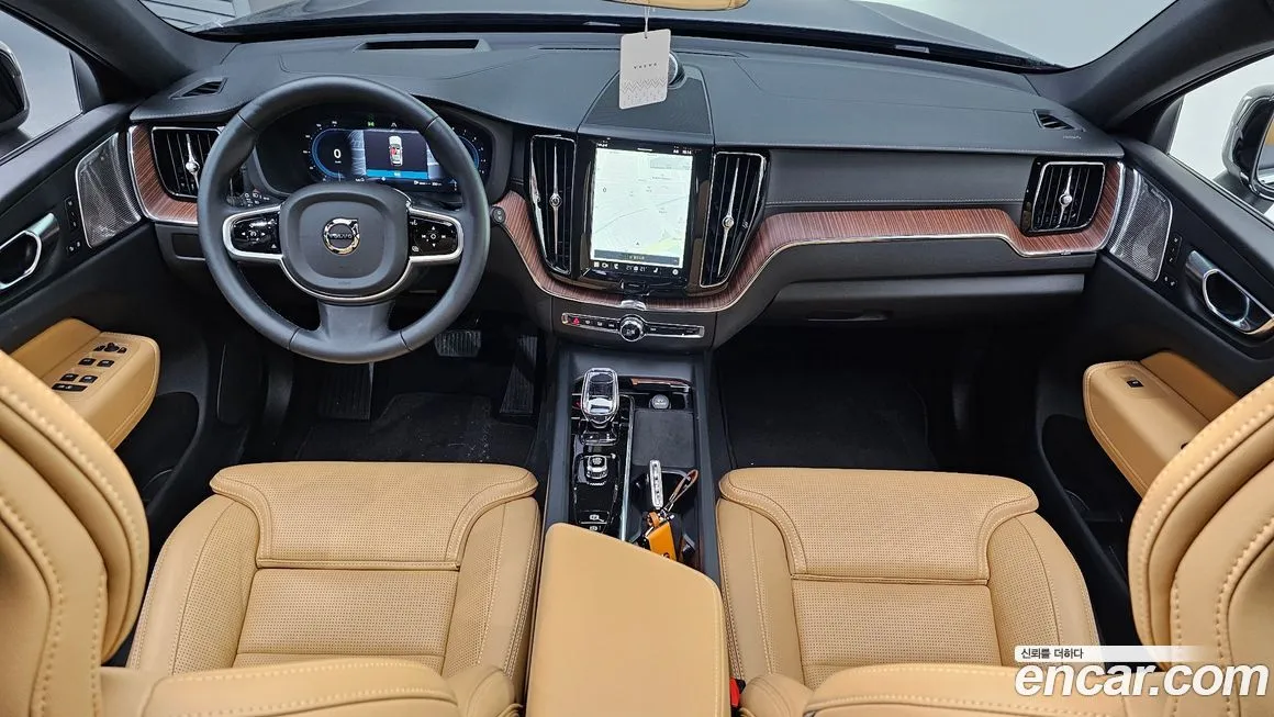 Volvo XC60 — фото 7