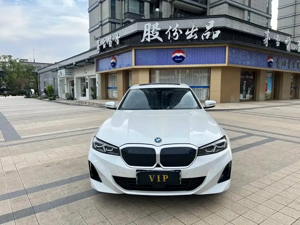 BMW i3 2025 из CN, фото 1