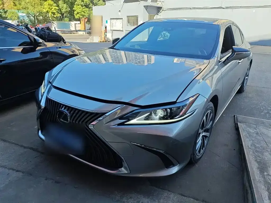 Lexus ES 2021 из CN, фото 1