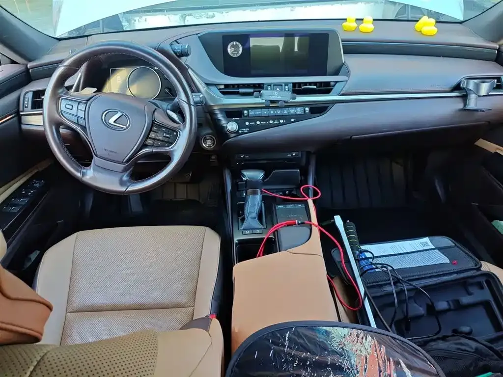 Lexus ES 2021 из CN, фото 10
