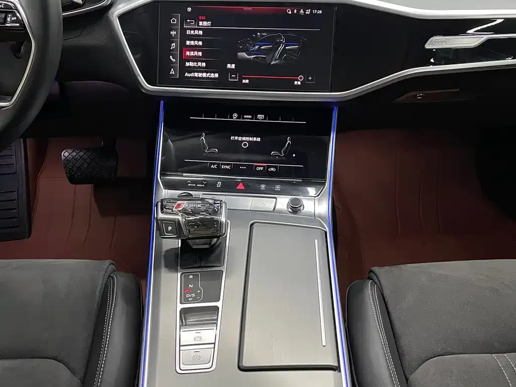 Audi A7L 2024 из CN, фото 8
