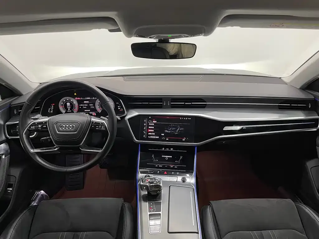Audi A7L 2024 из CN, фото 9