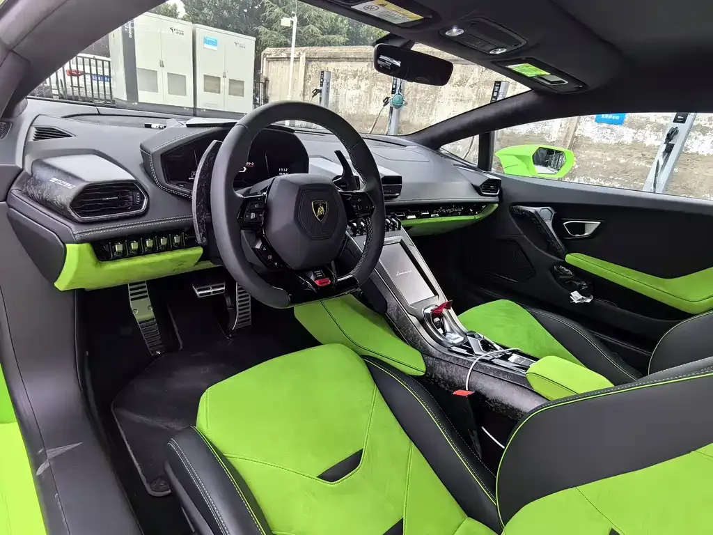 Lamborghini Huracan 2022 из CN, фото 9