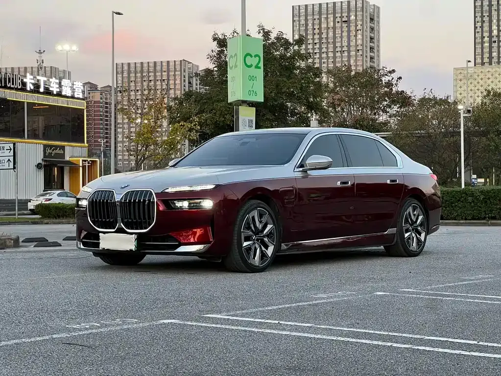 BMW i7 2023 из CN, фото 1